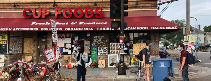 Cup Foods is one of Kimmie's Saved Places.