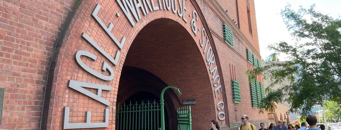Eagle Warehouse is one of Dumbo.