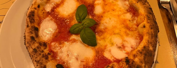 Muti is one of Pizzeria / Italiano.