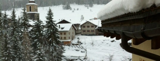 Hotel Ladina is one of Lieux qui ont plu à Mariana.