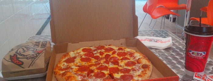 Little Caesars Pizza is one of Alejandroさんのお気に入りスポット.