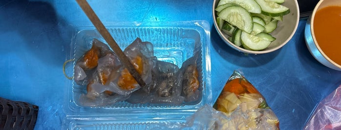 Cơm Rang Dưa Bò Bà Dung is one of Eating Hà Nội.