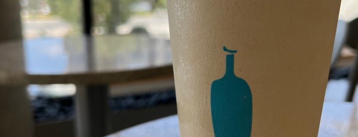 Blue Bottle Coffee is one of สถานที่ที่ Jenn ถูกใจ.