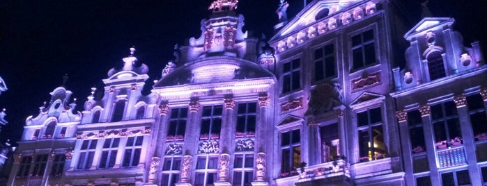 Grand Place / Grote Markt is one of Locais curtidos por Damien.
