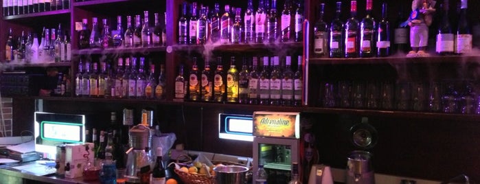Jackson`s bar & grill is one of สถานที่ที่ Andrey ถูกใจ.