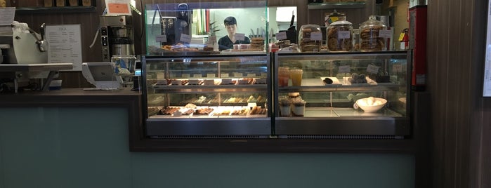FIKA Espresso Bar is one of Café & Boulangerie.