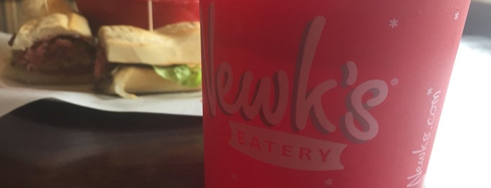 Newk's Express Cafe is one of Bradleyさんのお気に入りスポット.