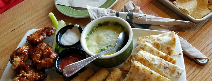 Applebee's Grill + Bar is one of Michelle's Favorites.