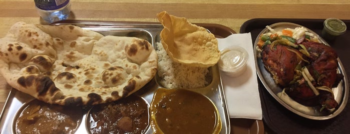 Maja Indian Cuisine is one of Chyrellさんのお気に入りスポット.