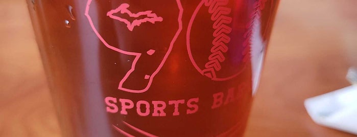 The 906 Sports Bar & Grill is one of Marquette Michigan #EatsOut.