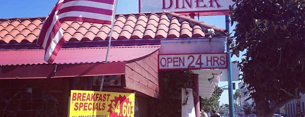 North Hollywood Diner is one of Tempat yang Disukai AprilGReviews.