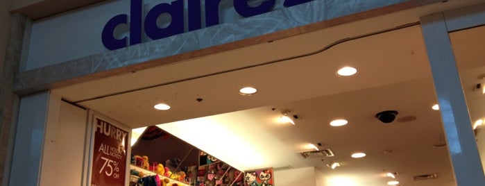 Claire's is one of Tempat yang Disukai Melissa.
