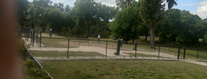 Barkley Square Dog Park is one of DeLand FUNNNN.