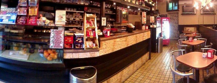 Bar Caffè della Piazzetta is one of Posti che sono piaciuti a Gi@n C..