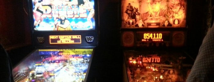 The Owl Farm is one of Pinball NYC.