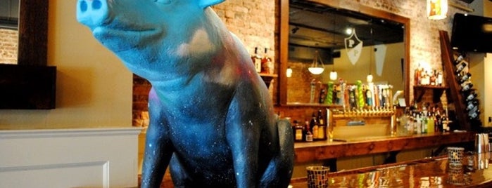 Painted Pig Tavern is one of Tempat yang Disukai Bryan.