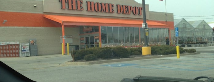The Home Depot is one of Locais curtidos por Cathy.