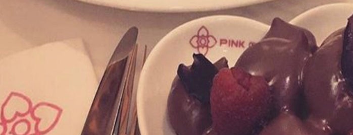 Pink Cafe is one of EP.