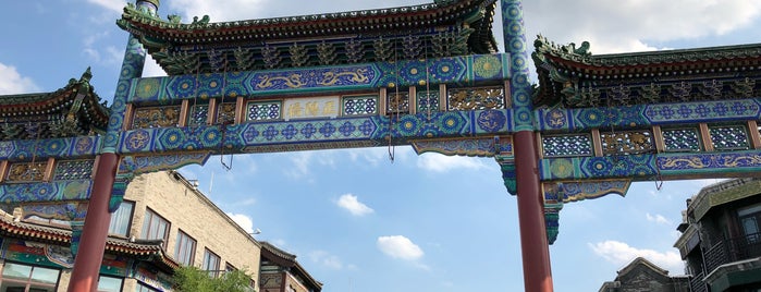Zhu Bao Silk Market is one of Lugares guardados de Sophie.