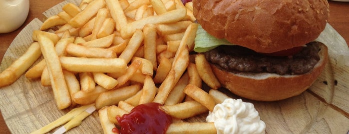 Dükkan Steakhouse & Burger is one of En iyi yiyecek icecek isletmeleri.
