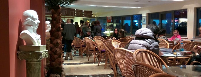 Mozart Cafe is one of Sık Gidilenler.