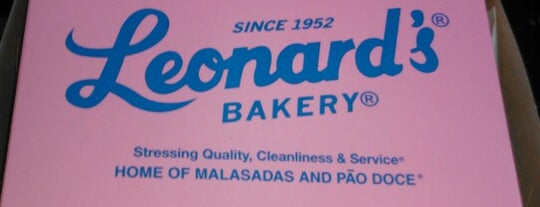Leonard's Bakery is one of Tempat yang Disukai Christopher.