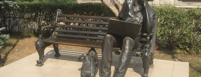 Пам'ятник студенту-програмісту is one of Posti che sono piaciuti a Андрей.