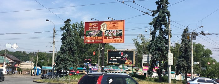 Площа Тараса Шевченка is one of жм. Виноградарь.