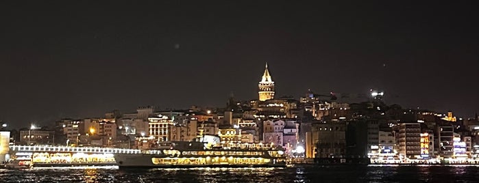 BUDO Eminönü/Sirkeci İskelesi is one of Tempat yang Disukai Tugay.