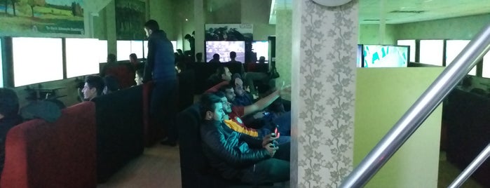 Efsane Playstation is one of Lieux qui ont plu à Kürşat.