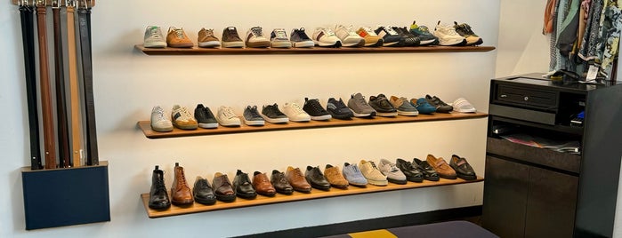 Paul Smith Sale Shop is one of Londoning.