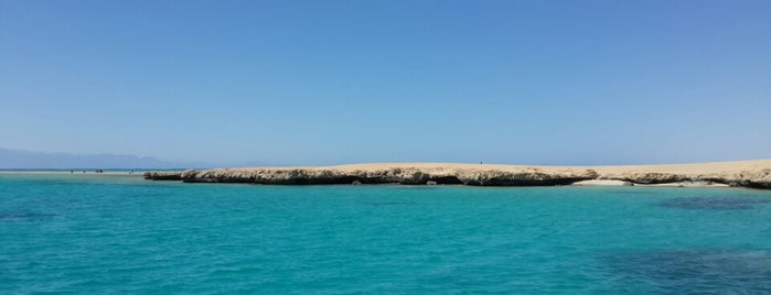 Tiran Island is one of Egipto.
