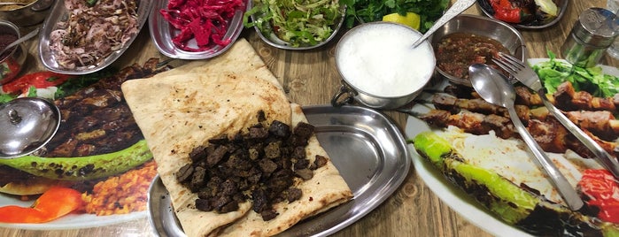 Veziroğlu Ocakbaşı is one of Antalya öğle yemeği.