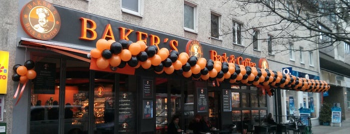 Baker's Back & Coffee is one of Tempat yang Disukai Luis.