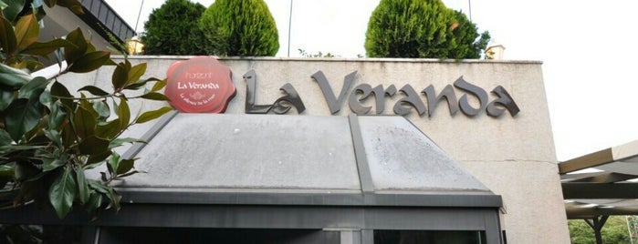La Veranda is one of สถานที่ที่ Mike ถูกใจ.