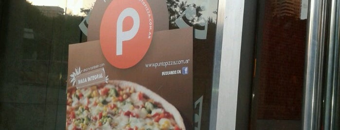Punto Pizza is one of Locais salvos de Kimmie.
