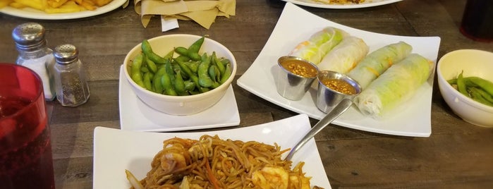 Flaming Wok is one of The 15 Best Places for Snow Peas in Houston.