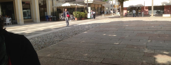 Piazza Garibaldi is one of passeggiando per lavoro.