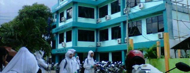 stikes mega rezky makassar is one of Perguruan Tinggi di Makassar.