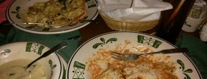 Olive Garden is one of Bryanさんのお気に入りスポット.