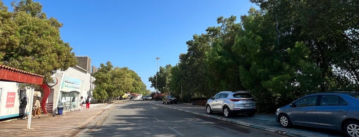 Women's Beach | پلاژ بانوان کیش is one of kish.