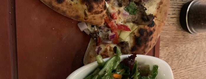 Famoso Neapolitan Pizzeria is one of #SouthSurrey #WhiteRock.