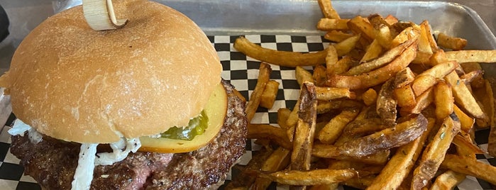 Graze Burgers is one of Great Smoky Mountains 2021.