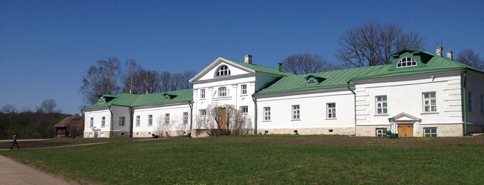 Музей-усадьба Л. Н. Толстого «Ясная Поляна» is one of Музеи-усадьбы русских классиков.