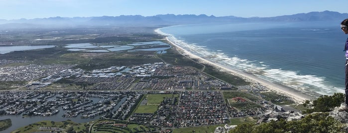 Muizenberg Trail is one of South Africa recommendations.