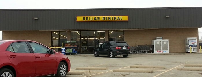 Dollar General is one of Tempat yang Disukai Deimos.