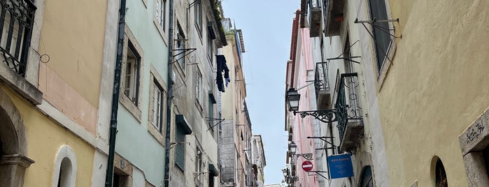 Bairro Alto is one of Lisboa: places to see.