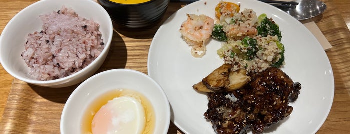 Café&Meal MUJI is one of Posti che sono piaciuti a Shin Yee.