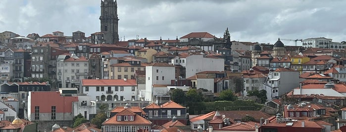 Porto Cathedral is one of Porto.