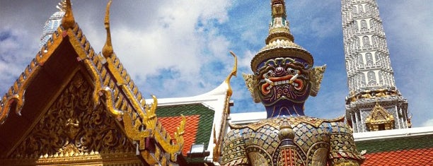 Temple of the Emerald Buddha is one of my bkk.